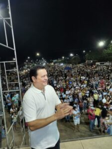 20/08: Prefeito Rigo Teles participa de caminha e encerramento da Semana da Família em Barra do Corda