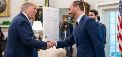 Eduardo Bolsonaro será o responsável por pedir ajuda a Trump para reverter inelegibilidade de Bolsonaro no Brasil