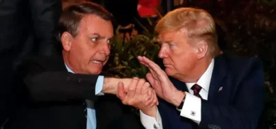 Bolsonaro recebe convite de Trump para cerimônia de posse, mas passaporte continua retido