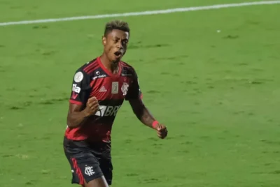 Atacante do Flamengo Bruno Henrique é alvo de operação que apura manipulação de resultado no Brasileirão para ganhar apostas