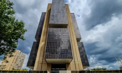 Copom do Banco Central eleva Selic para 15% ao ano, maior patamar desde 2006