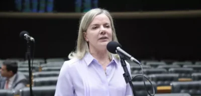 Lula avalia indicar Gleisi para Secretaria-Geral da Presidência