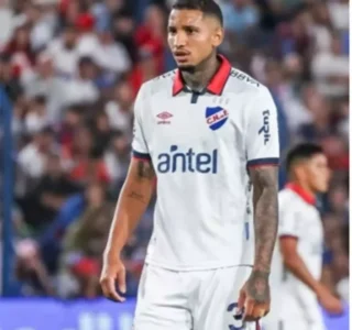 Futebol de luto. Jogador uruguaio Juan Izquierdo morre após colapso em campo contra o São Paulo