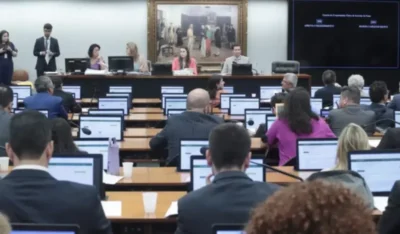 CCJ aprova projeto que institui voto impresso, e texto avança na Câmara
