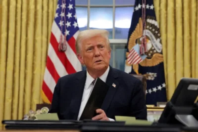 Trump bane entrada de cidadãos de 12 países nos EUA