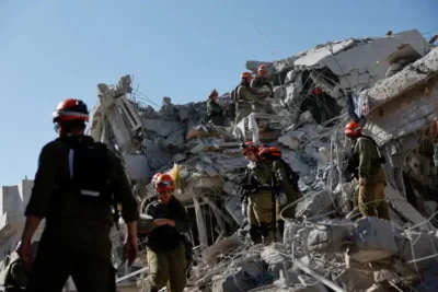 Irã canta ‘vitória’ e diz que Israel foi forçado a aceitar cessar-fogo; EUA contestam versão