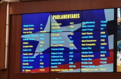 Deputados do G-8 não comparecem à posse da Mesa Diretora
