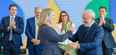 “Lula chegará bem em 2026 e não temos o direito de deixar a extrema-direita voltar”, diz Gleisi