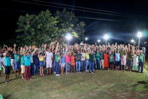 No povoado Santa Maria, multidão recepciona Quinzinho para grande encontro com pautas sobre a reconstrução de Peri-Mirim