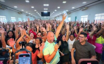 Prefeito Roberto Costa anuncia reajuste histórico para professores e mediadores contratados da rede municipal de Bacabal