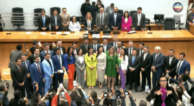 Iracema Vale é reeleita presidente da Assembleia Legislativa por unanimidade