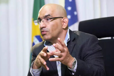 CNJ suspende juiz por “atividade político-partidária”