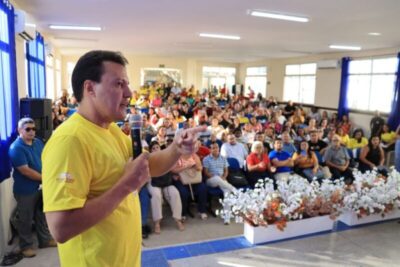 Felipe Camarão leva ação do Pacto pela Aprendizagem e anuncia vencedores do Prêmio Escola Digna e do Selo Prefeito da Educação