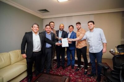 Assembleia recebe da SEAD projeto de reajuste salarial dos servidores do Estado