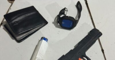 Homem é preso com simulacro de arma de fogo em Vargem Grande