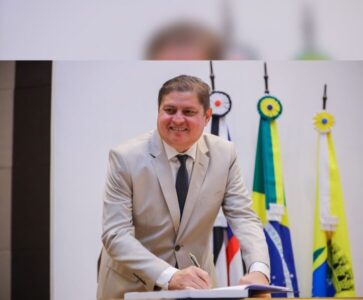 PREFEITO DO ANIL MARCELO POETA TOMA POSSE NA CÂMARA MUNICIPAL DE SÃO LUÍS