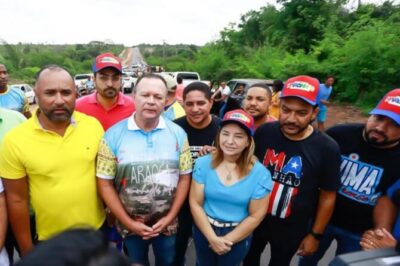 Iracema Vale prestigia inauguração da estrada de acesso à Praia de Araoca em Guimarães ao lado do Governador e de Deputados