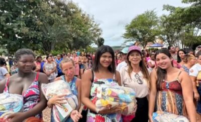 3 DE ABRIL: Abigail entrega cestas básicas e peixes em seis municípios no último final de samana