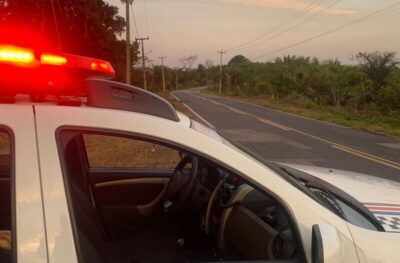A Polícia Militar prendeu um homem por desacato  no povoado Bacabal, zona rural de Anajatuba/MA.