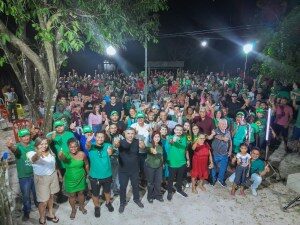 Multidão recepciona pré-candidato à prefeito de Peri Mirim Quinzinho no povoado Torna