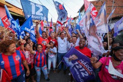Weverton Rocha participa de caminhada no bairro do São Bernardo, e comício na Vila Embratel