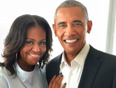 Barack Obama posta foto com Michelle e afasta boatos de separação