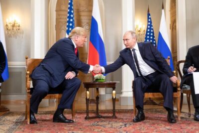 Donald Trump acusa Putin de “brincar com fogo” após bombardeios recordes na Ucrânia