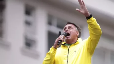 Em ato em São Paulo, Jair Bolsonaro reforça discurso de perseguição