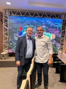 Prefeito Walter Azevedo participa do Lançamento do Programa de Pavimentação, Mutirão Rua Nova do Governo do Estado