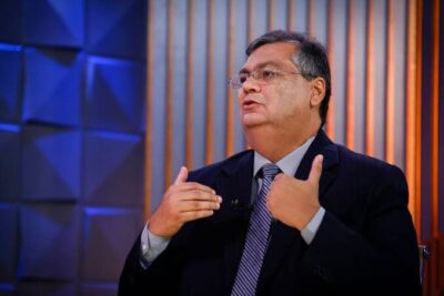 Flávio Dino admite que pode escolher Weverton