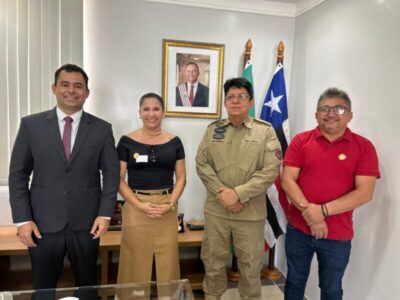 PREFEITO ELEITO ZÉ PEQUENO E DEPUTADO ERIC COSTA DISCUTEM IMPLANTAÇÃO DE ESCOLA MILITAR EM DAVINÓPOLIS