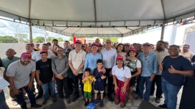 Governo inaugura estádio e anuncia novos investimentos em Vitorino Freire