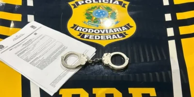Procurado por violência doméstica, homem é preso durante abordagem da PRF na BR-010