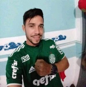 Itapecuru-Mirim/MA:Anderson Maluf é enterrado sob forte comoção de amigos, familiares e colegas de trabalho.