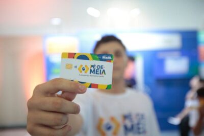 Estudantes nascidos em setembro e outubro recebem hoje 2ª parcela do programa Pé-de-Meia