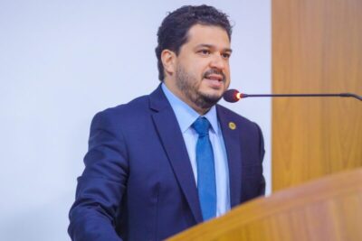 Dr. Joel vota a favor do reajuste salarial dos professores da rede municipal de ensino