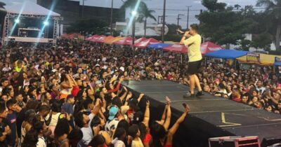 Cantor Vitor Fernandes amanhece o dia no Carnaval de Itapecuru-Mirim