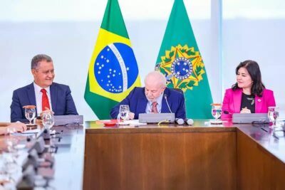Lula sanciona fundão eleitoral de R$ 4,9 bilhões; veja valor por partido