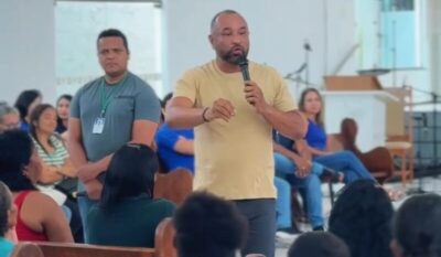 “Se não cumprir, não trabalha comigo”, promete Roberto Costa sobre entrega de escola em Bacabal