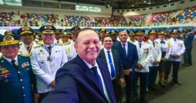 Carlos Brandão reajusta salários dos professores e promove 603 policiais militares e bombeiros