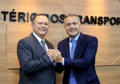 Carlos Brandão anuncia ajuda do governo Lula para melhorar a MA-014, na Baixada Maranhense