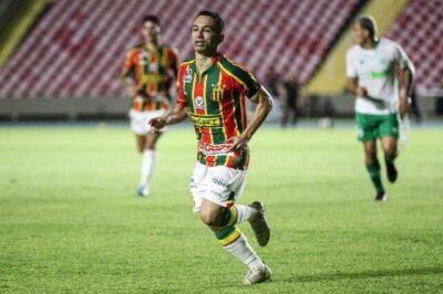 Pimentinha e Ytalo fora da bola