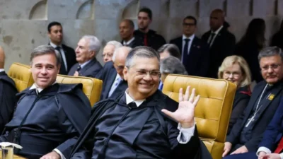 Ministro Flávio Dino suspende emendas impositivas até que Congresso crie regras de transparência