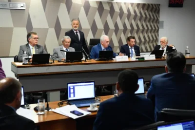 CCJ do Senado pode votar proposta que acaba com reeleição de…