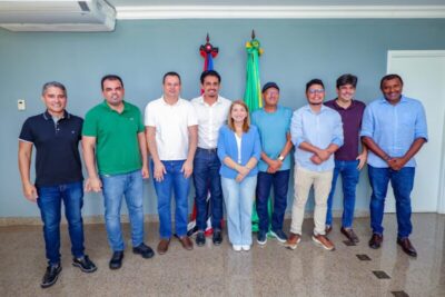 Anderson Martins participa de reunião de lideranças com Iracema Vale