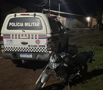 Polícia Militar de Vargem Grande recupera moto roubada