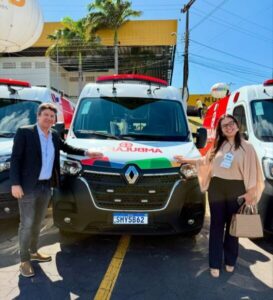 Prefeito Júnior do Posto recebe ambulância nova para a saúde de São Domingos do Azeitão