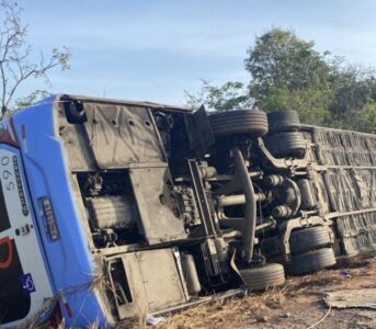 Passageiro de 18 anos teve braço amputado após acidente com ônibus da Guanabara em Santa Quitéria; empresa se manifesta