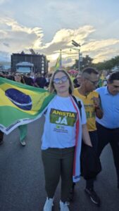Vereadora Flávia Berthier participa de caminhada pró-anistia em Brasília com participação de Bolsonaro