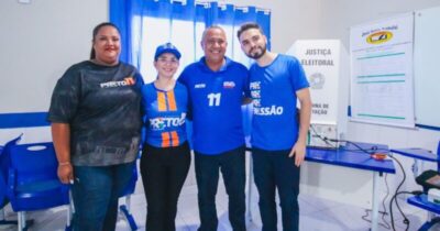 Preto vota acompanhado da família em Vargem Grande